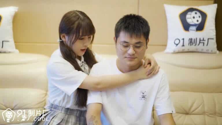 em-hoc-sinh-moi-lon-ga-tinh-cau-gia-su-dam-dang