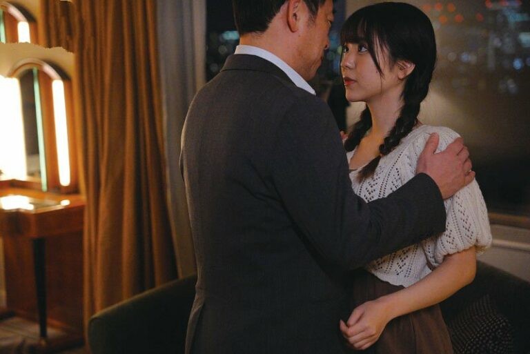 co-ban-gai-ngay-tho-xinh-dep-va-daddy-so-huong