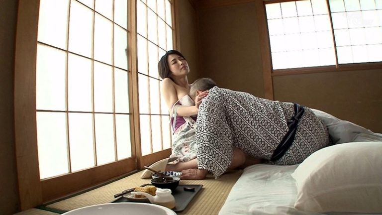 nu-y-ta-nghich-ngom-va-lao-gia-dam-dang-mio-kimijima