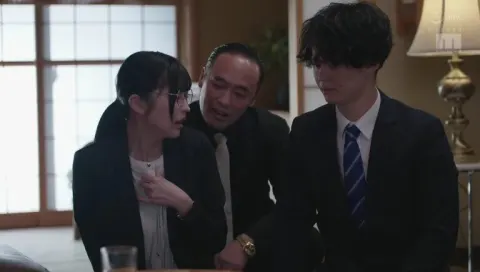 Cô giáo xinh đẹp bị bắt uống thuốc kích dục vì dám bắt nạt con trai của Yakuza khi đi học